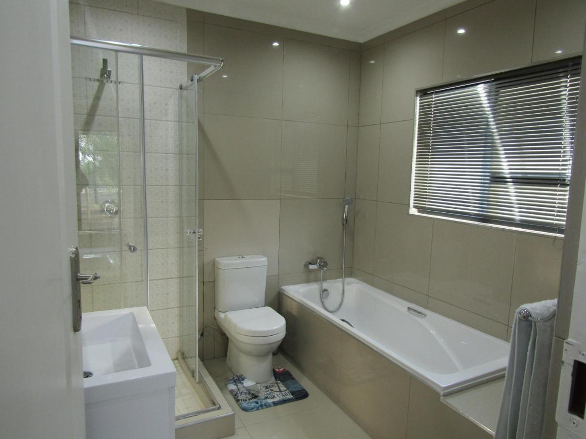 Pafuri Gate Guesthouse Mabiligwe ภายนอก รูปภาพ